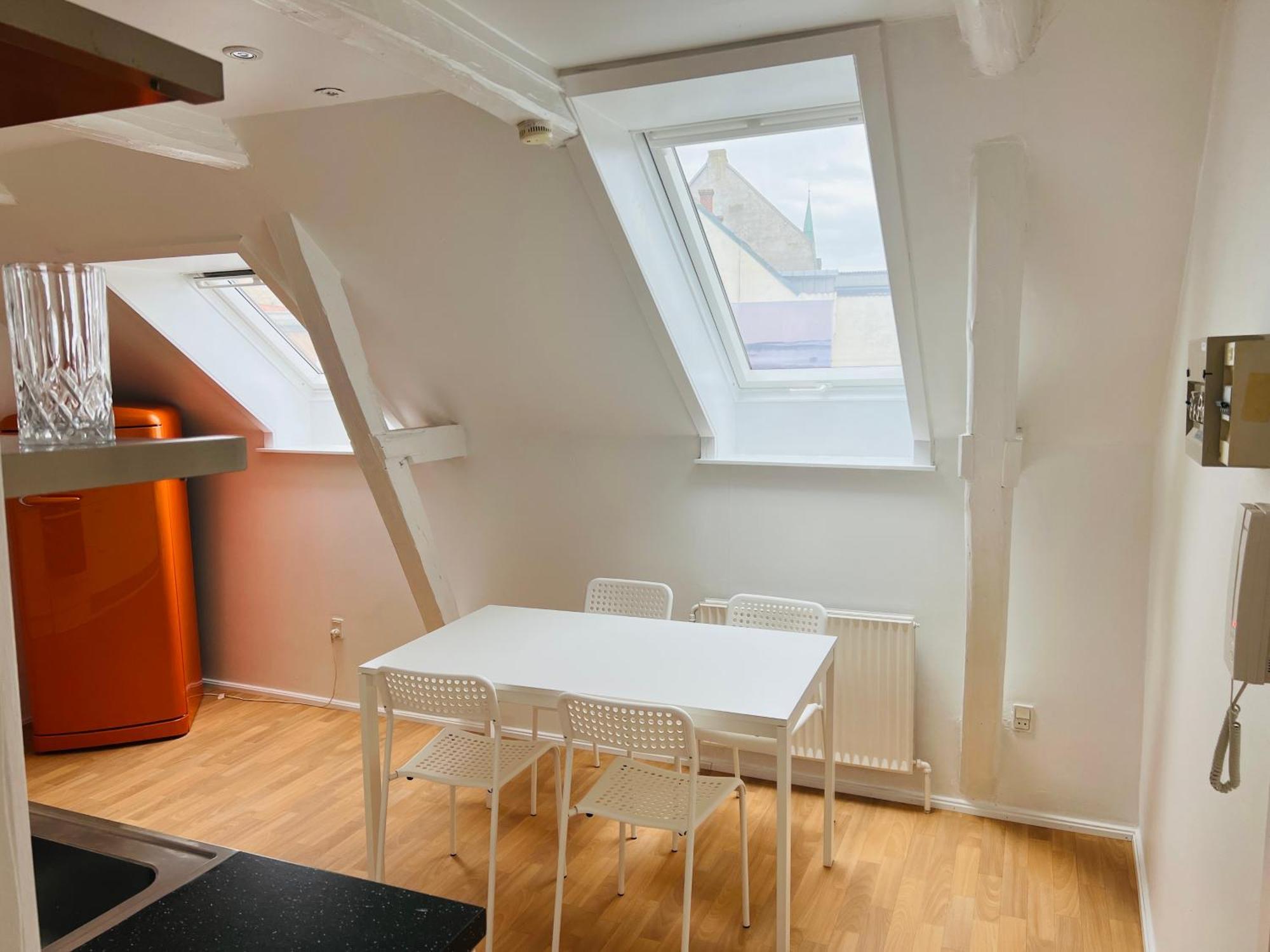 Lovely 1 Room Apartment Aarhus C Buitenkant foto